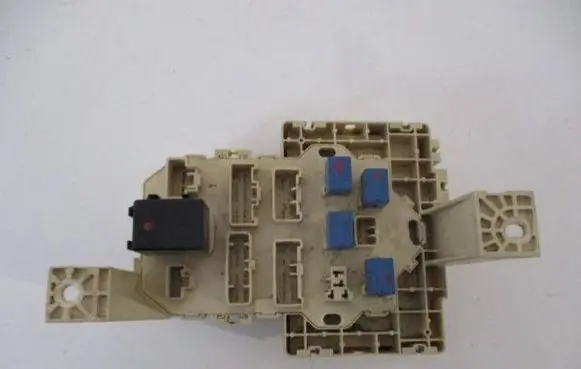 Opel Agila B Fuse box set 3677051K41