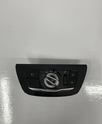 BMW 5 G30 G31 Light switch 6841881 18347910 3054967930405