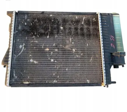 BMW 5 E39 Coolant radiator D7B005TT