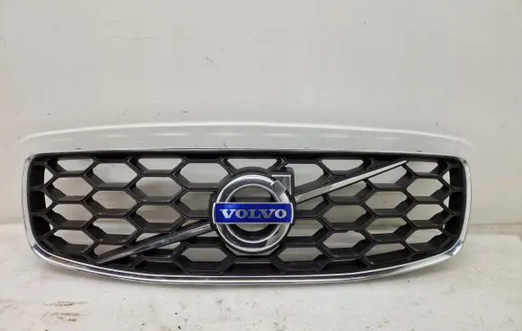 Volvo XC70 Front bumper upper radiator grill DAWIDCZESCIPR