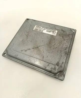 Ford Focus Engine control unit/module 6M5112A650AAB S118944012B 3DZB