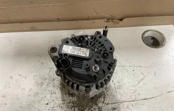 Volkswagen Golf V Generator/alternator 06F903023C 2542695F 107028043