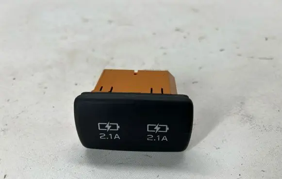 Subaru Forester SK USB socket connector 86257SJ040