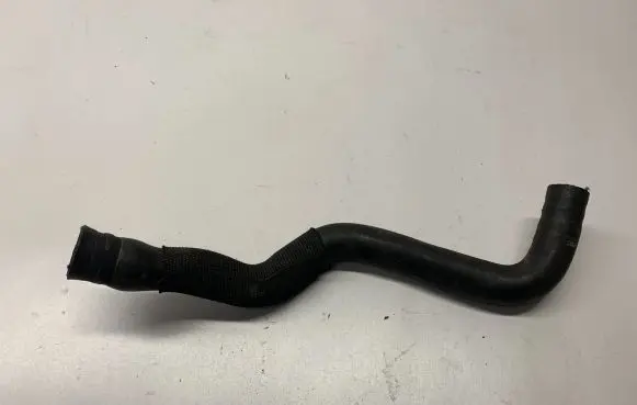 Volkswagen Golf VII Engine coolant pipe/hose