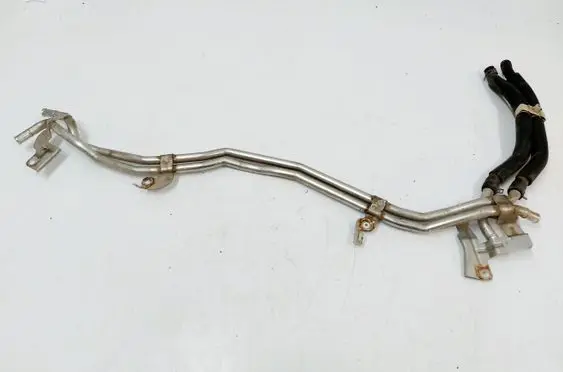 Engine coolant pipe/hose