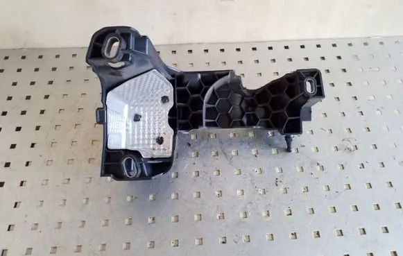 Peugeot 5008 Other engine bay part 9688453180