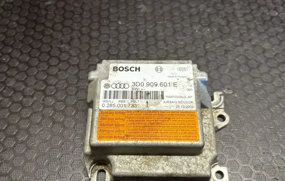 Volkswagen Touareg I Airbag control unit/module 3D0909601E