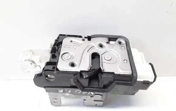 Volvo V40 Front door lock 31391824 933379104