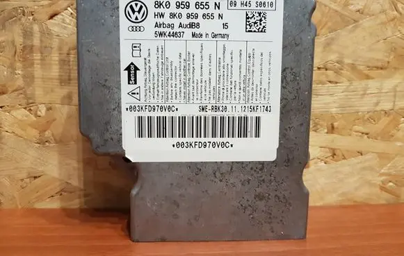 Audi A5 8T 8F Airbag control unit/module 8K0959655N 5WK44637