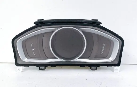 Volvo V60 Speedometer (instrument cluster) 31687360