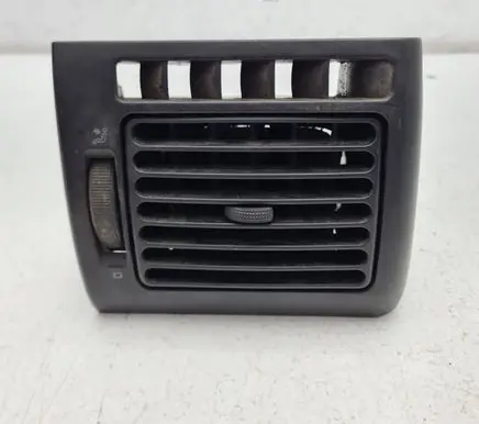 Volkswagen PASSAT B4 Dashboard side air vent grill/cover trim 3A0819786