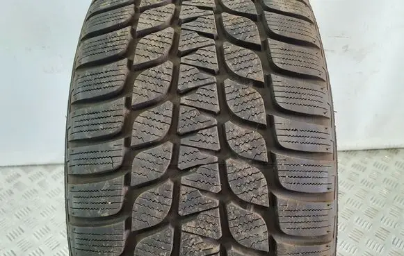 Honda HR-V R18 winter tire BRIDGESTONE BLIZZAKLM25V 24540R18