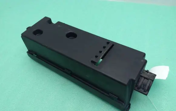 Land Rover Range Rover Sport L320 Fuse box cover 580000002D