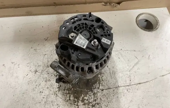 Audi A4 S4 B7 8E 8H Generator/alternator 06B903016AB 0124525088