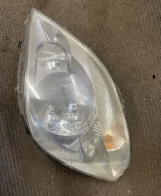 Mercedes-Benz Sprinter W906 Headlight/headlamp A9068200561