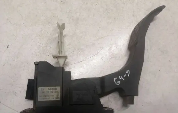 Volkswagen Golf IV Accelerator throttle pedal 1J1721503K 0281002342 283309338Y3