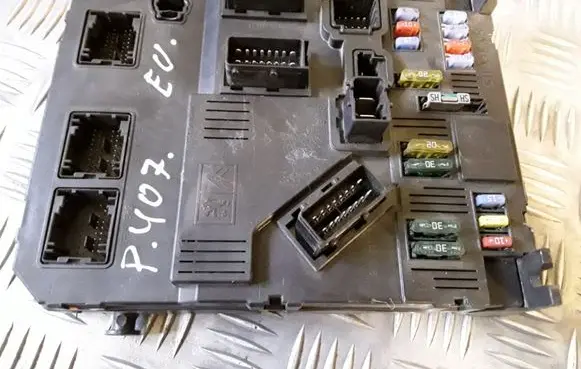 Peugeot 407 Comfort/convenience module NOCODE
