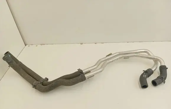 Land Rover Discovery 5 Engine coolant pipe/hose HPLA18C553