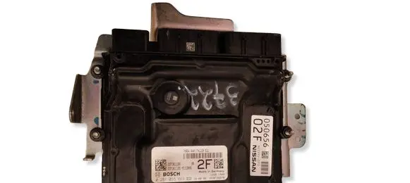 Nissan Qashqai Engine control unit/module 237101118S 0281035669