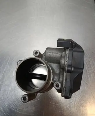 Audi Q7 4L Throttle valve 03L128063R A2C31762900