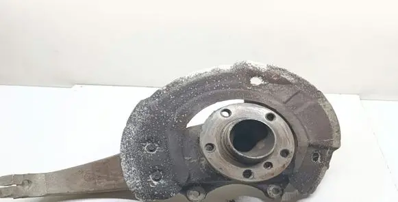 BMW 5 GT F07 Front wheel hub spindle knuckle