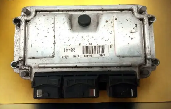 Citroen Xsara Picasso Engine control unit/module 0261206633