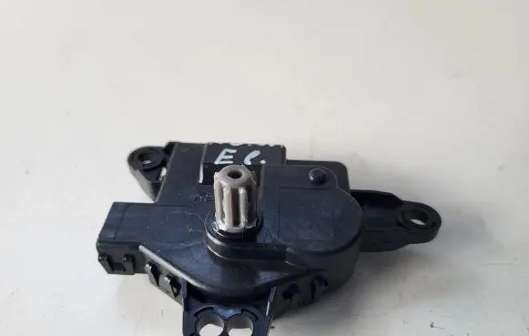 Hyundai Kona I A/C air flow flap actuator/motor D267CWFAB01