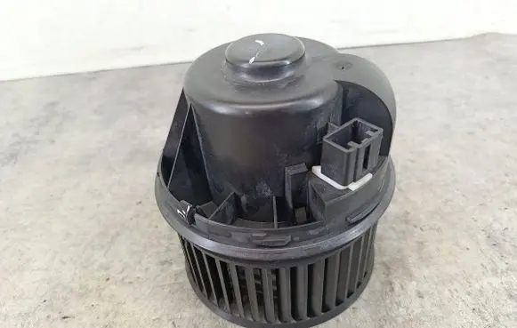 Ford C-MAX I Heater fan/blower 1736007103