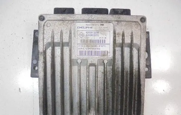 Dacia Logan I Engine control unit/module ECU 8200513058