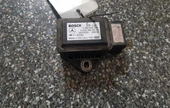 Mercedes-Benz E W210 ESP acceleration yaw rate sensor 0025426618