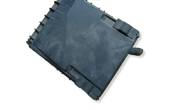 Audi A3 S3 8P Fuse module 1K0937629A A06240