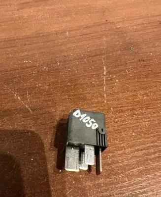 Mercedes-Benz A W169 Other relay A0025422619 D1050