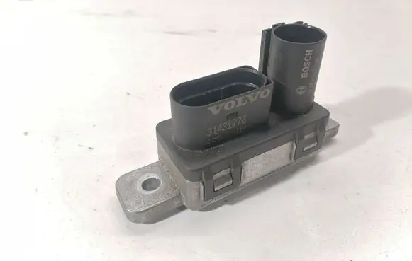 Volvo XC90 Glow plug pre-heat relay 31431776