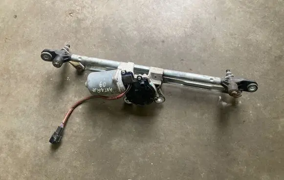Opel Antara Front wiper linkage and motor