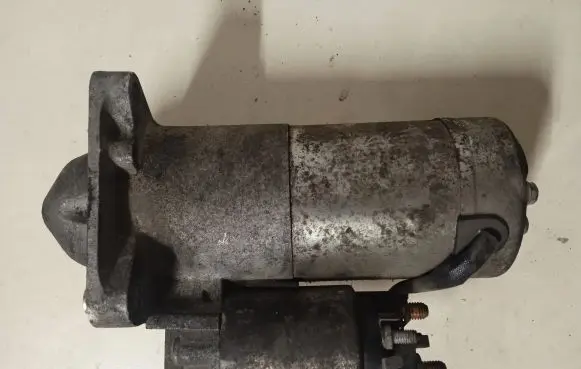 Opel Insignia A Starter motor