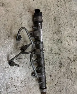 Fuel main line pipe