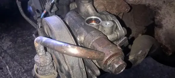 Mazda 323 Power steering pump