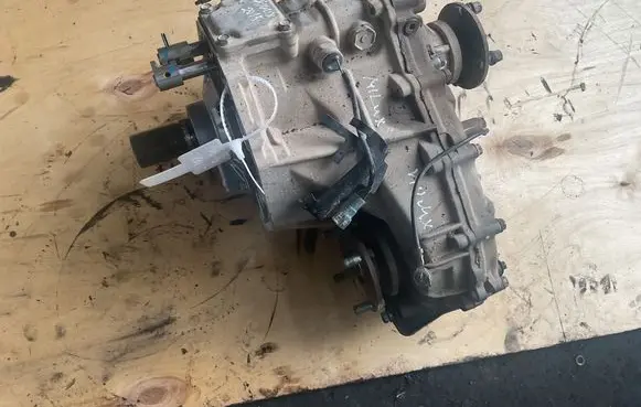 Toyota Hilux (AN10, AN20, AN30) Gearbox transfer box case 