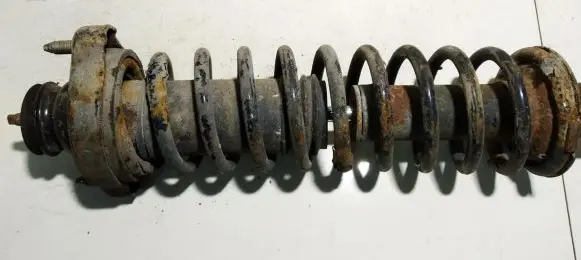 Mitsubishi Carisma Rear coil spring