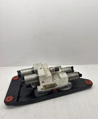 BMW X6 E71 Active stabilizer control/valve assembly 6782737 24085804H