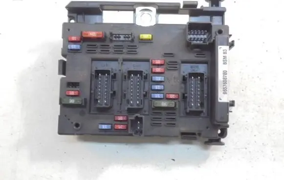 Peugeot 206 CC Fuse box set 9657608780