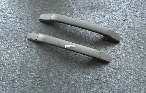 Nissan Patrol 260 A set of handles for the ceiling 73940-C9600