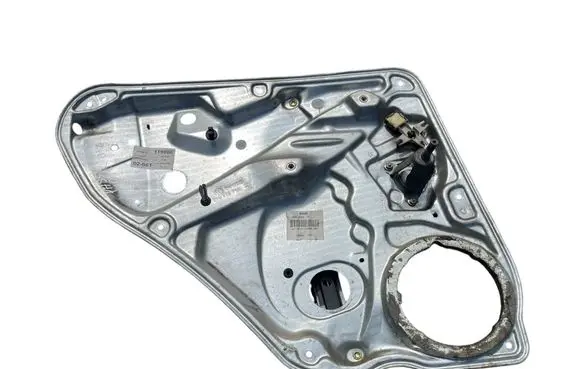 Volkswagen PASSAT B5 Rear door manual window regulator 3B9839751J 152006099 48141198862
