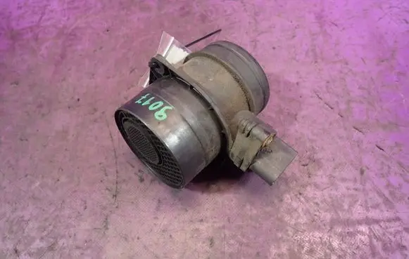 Audi A3 S3 A3 Sportback 8P Mass air flow meter 