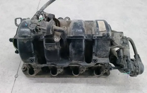 Opel Astra J Intake manifold 55563664