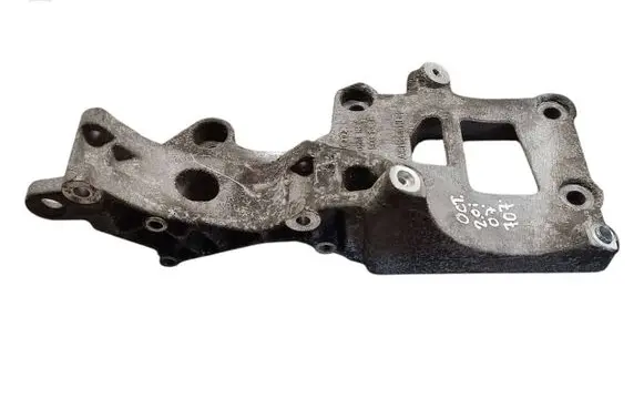 Skoda Octavia Mk2 (1Z) Generator/alternator bracket 06F903143E