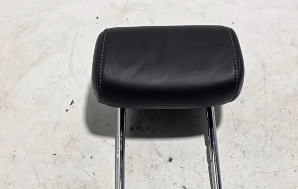 Skoda Superb B6 (3T) Rear seat headrest 