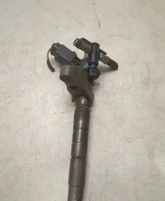 Fuel injector