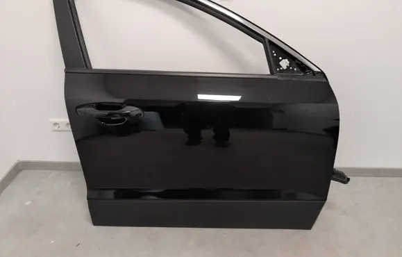 KIA Niro Front door 