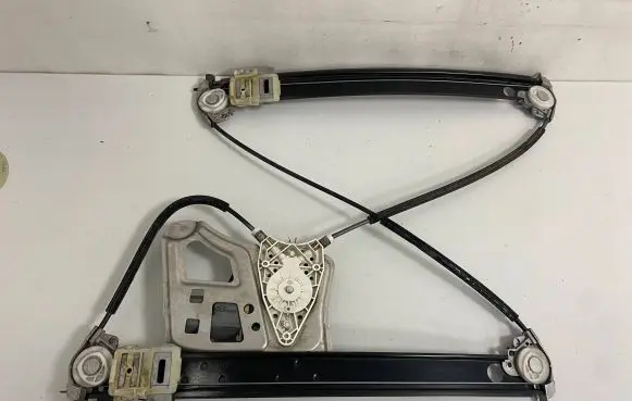 Mercedes-Benz S W220 Front door window regulator with motor A2207200446
